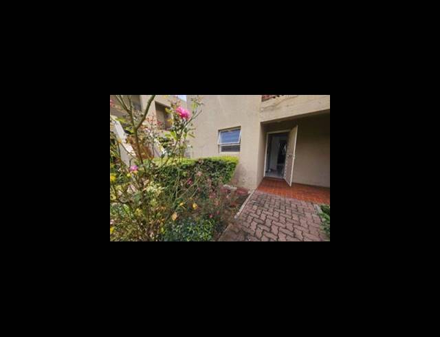 1 BEDROOM TOWNHOUSE FOR SALE IN BRACKENDOWNS